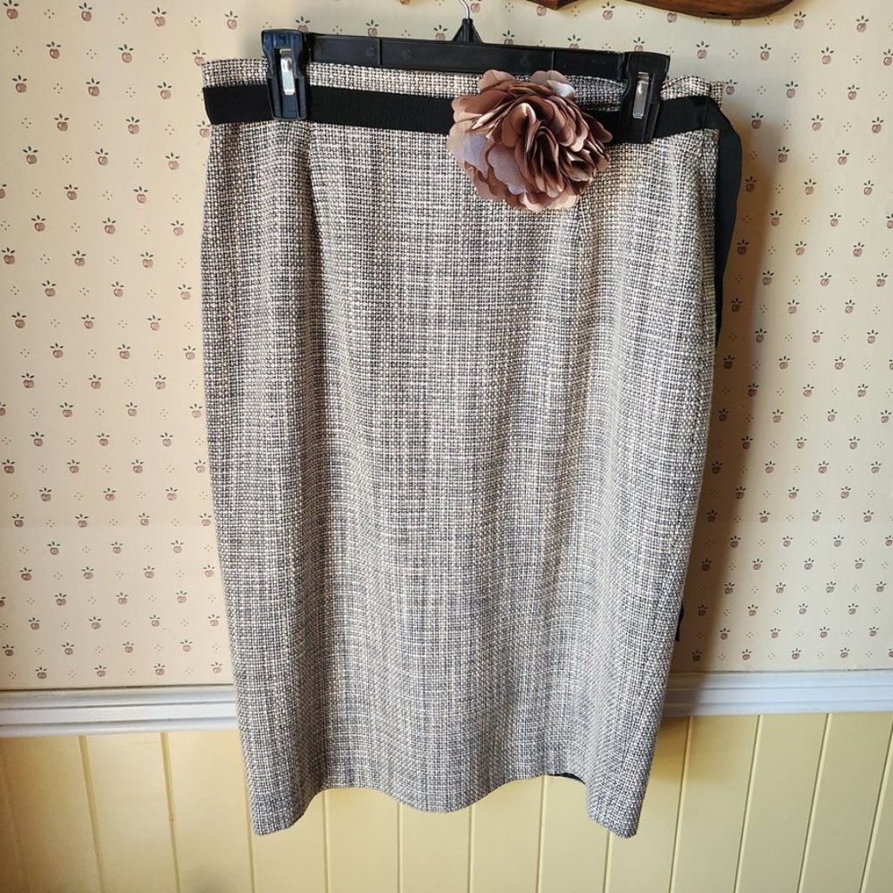 FABULOUS Tweed Skirt with Removable Belt